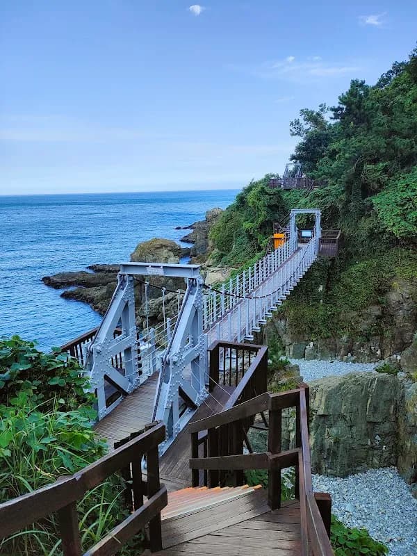 Busan Deep Dive: 4-Day Coastal Adventure