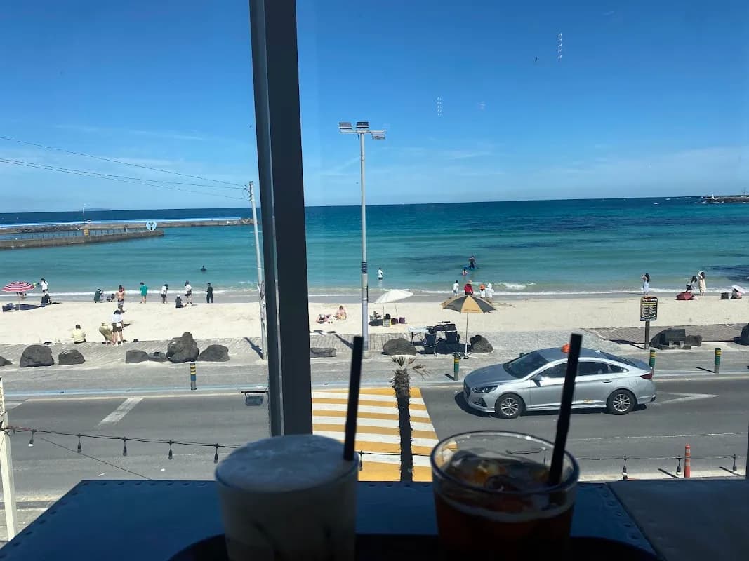 Woljeongri Beach Cafe 5