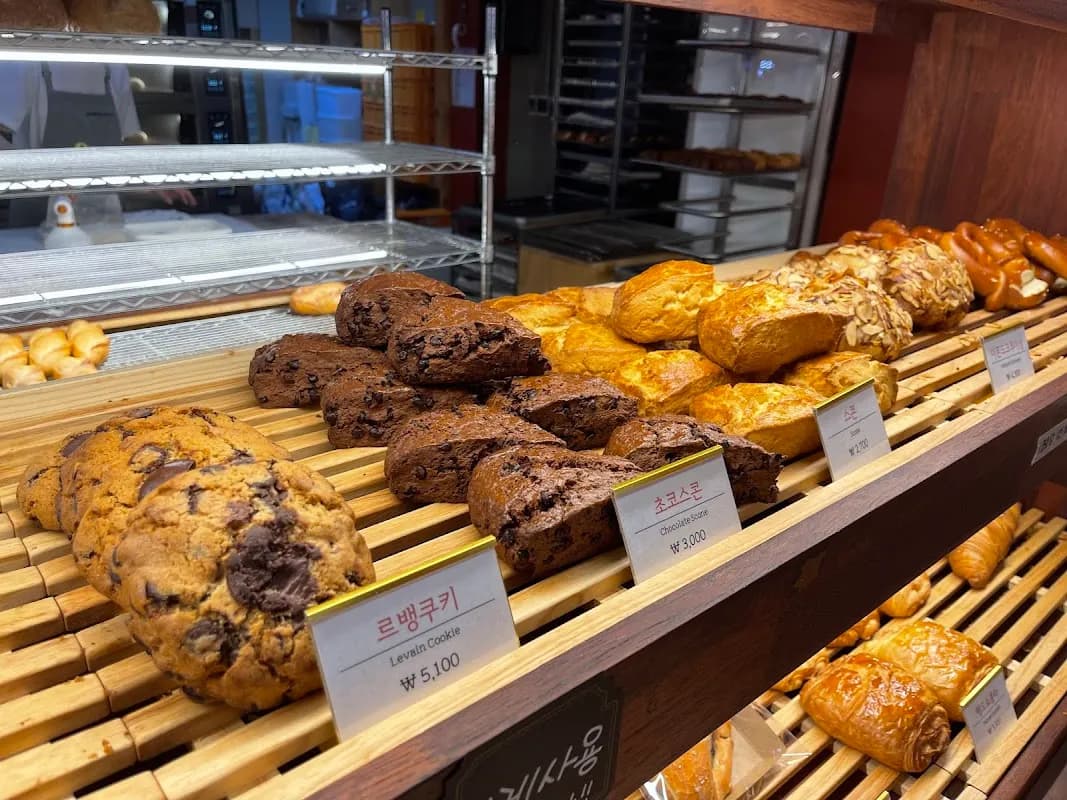 Seongsu Baking Studio 3