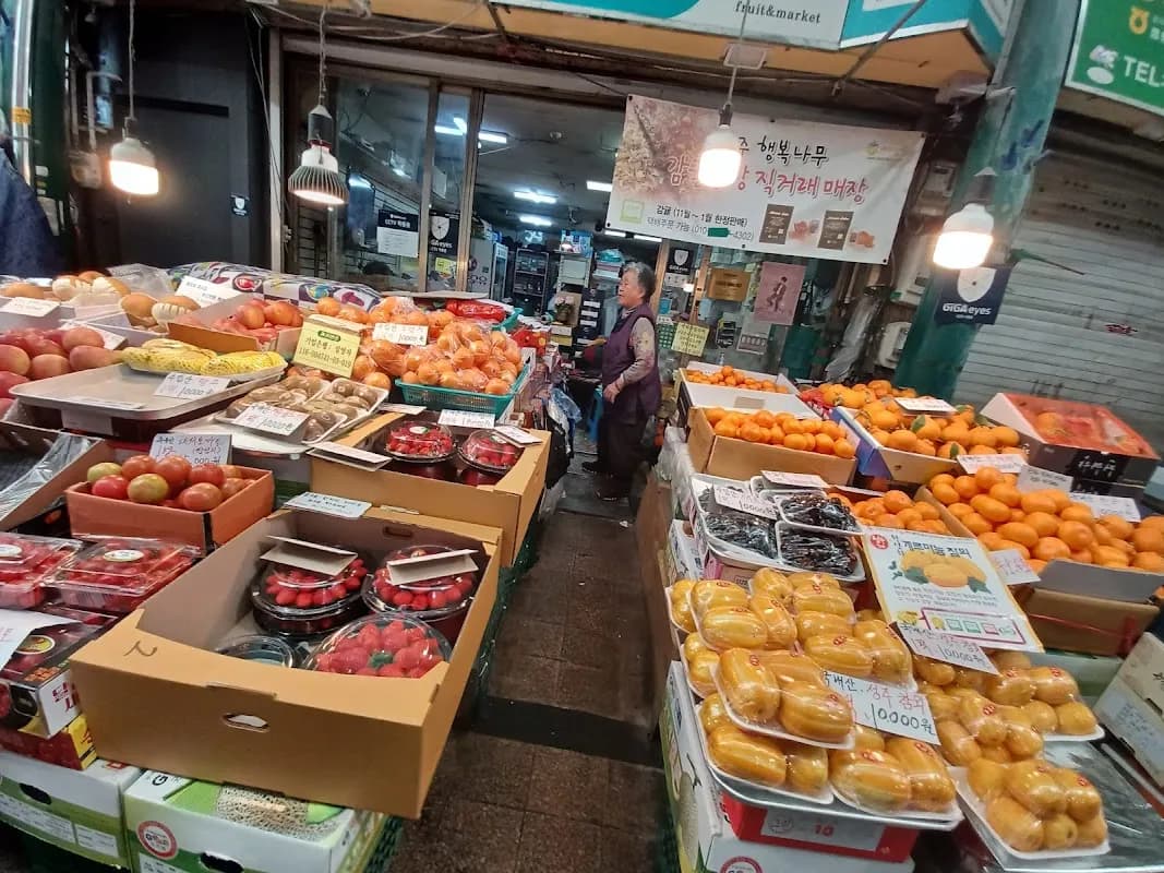Sinpo International Market 3