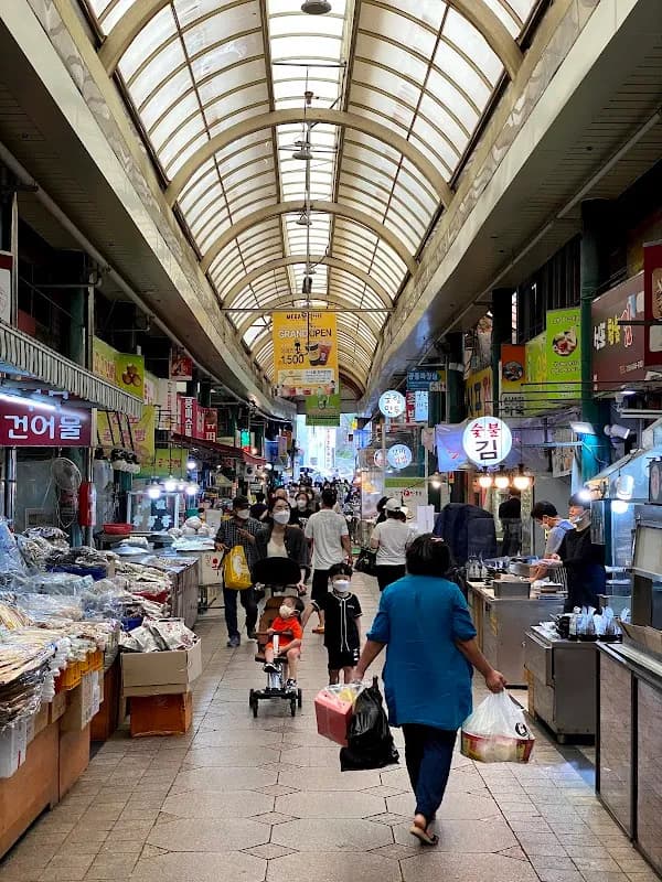 Sinpo International Market 5