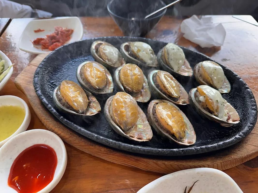 Jeju Abalone Porridge (Jeonbok-juk) 3