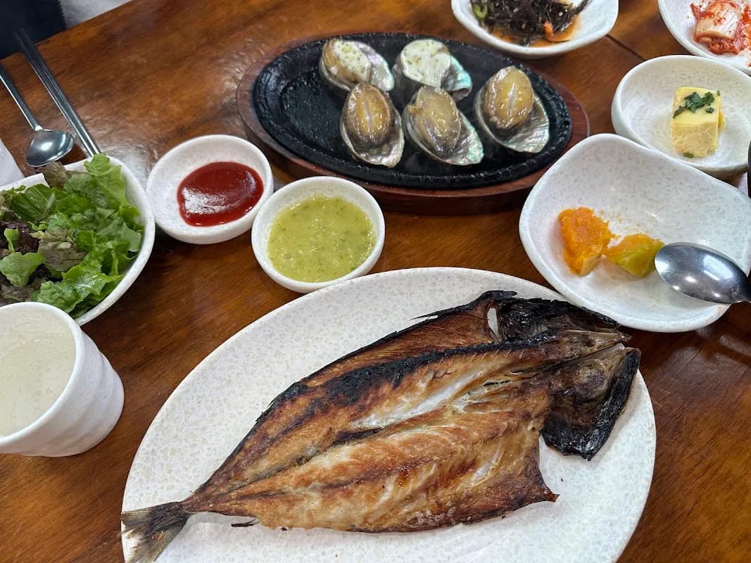 Jeju Abalone Porridge (Jeonbok-juk) 5