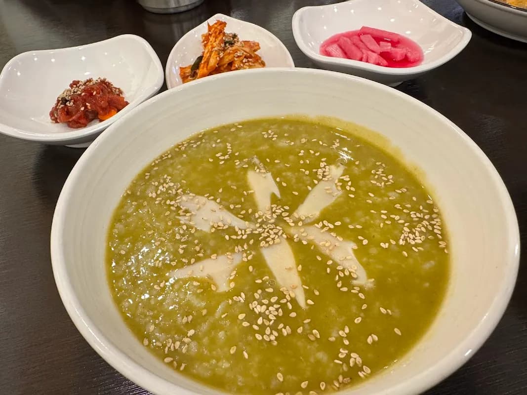 済州アワビカルグクス（手打ち麺） 4