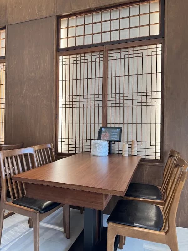 新羅製麺 安国店 1