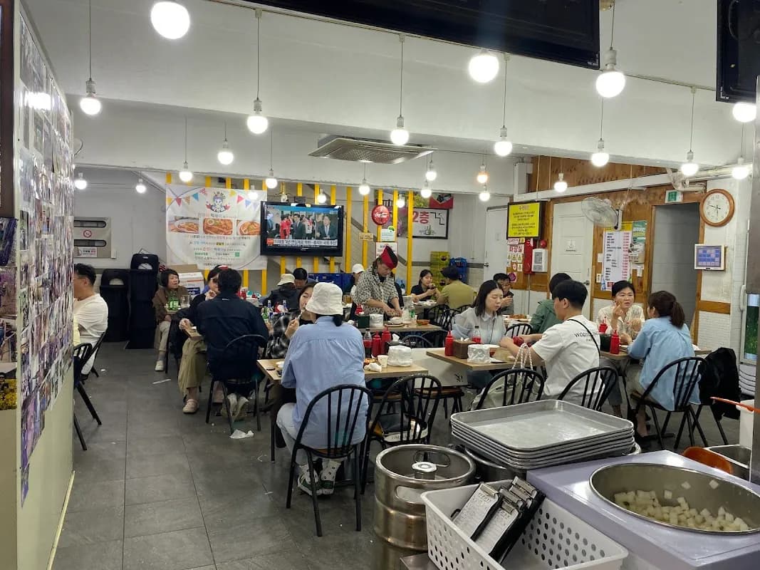 Suwon Chicken Street (Tongdak Golmok) 2