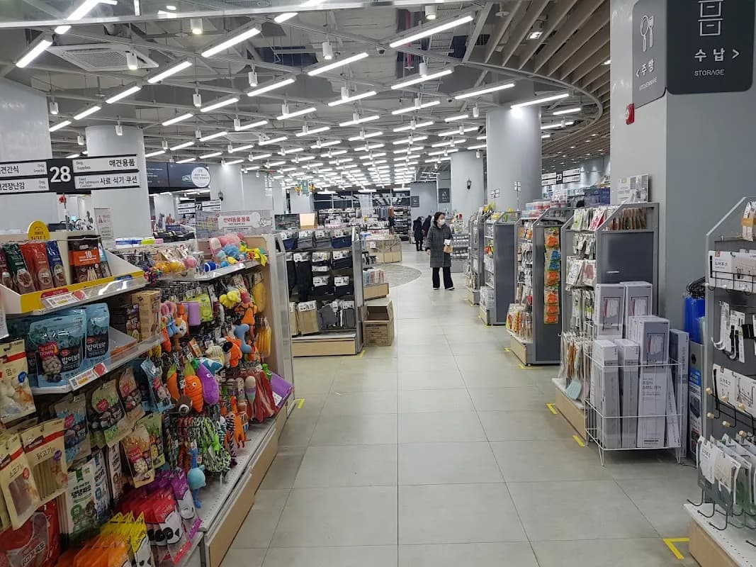 Daiso Songdo Triple Street 5