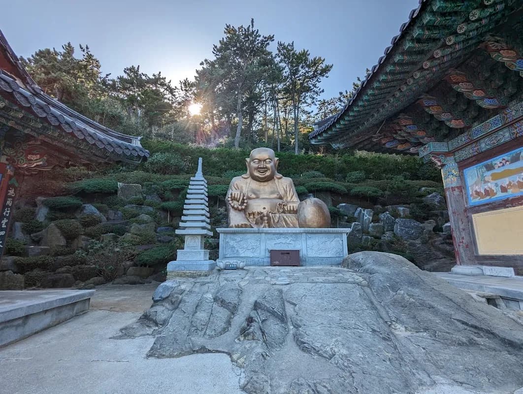 Haedong Yonggungsa Temple 4