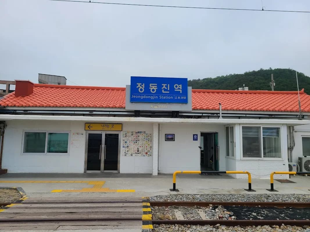 Jeongdongjin Beach 4