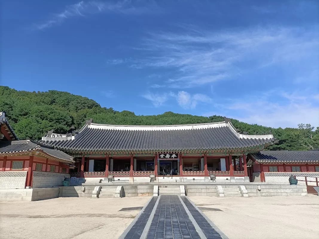 Seoul to Suwon Day Trip: UNESCO Fortress, Starfield Library & Chicken 6