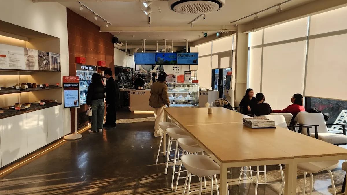 On The Hill Cafe Haeundae 2