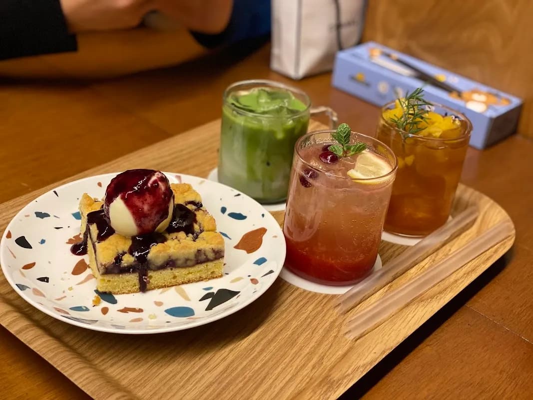 Cafe Neung (Daereungwon View) 2