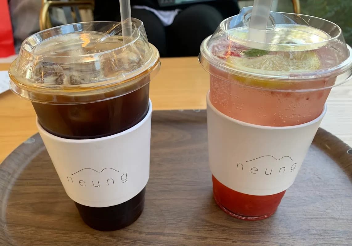 Cafe Neung (Daereungwon View) 5