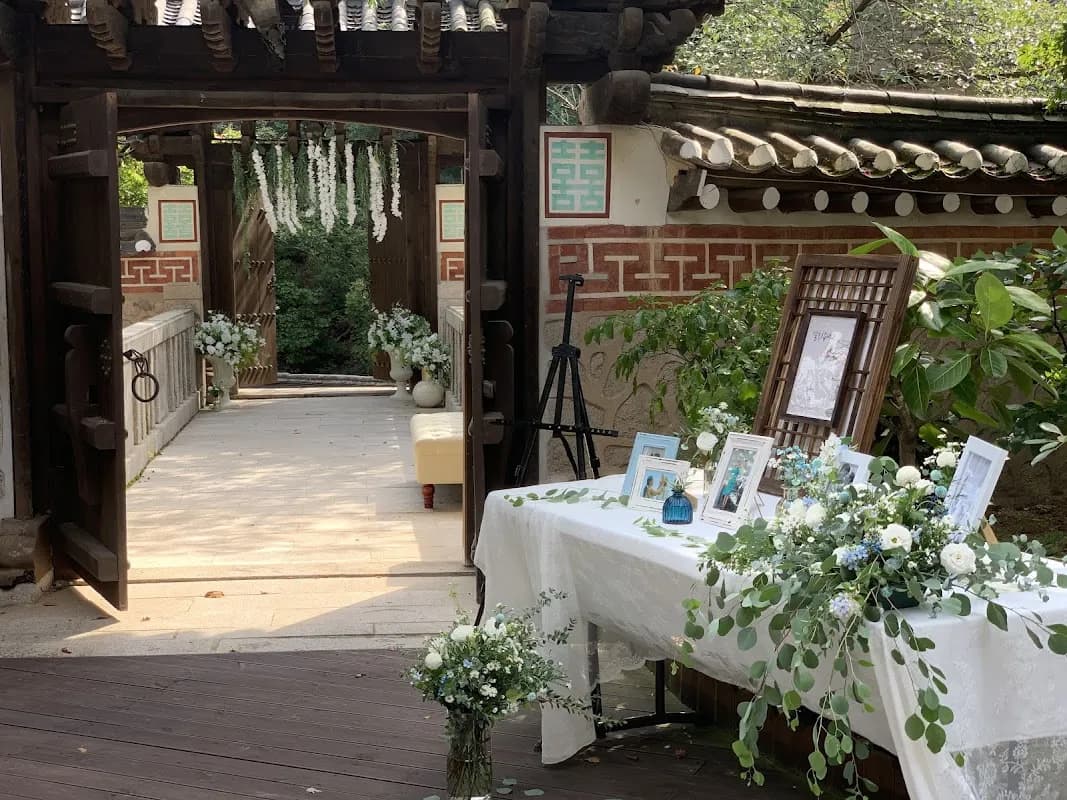 Feel the Presence of BTS in Seoul Hanok 4