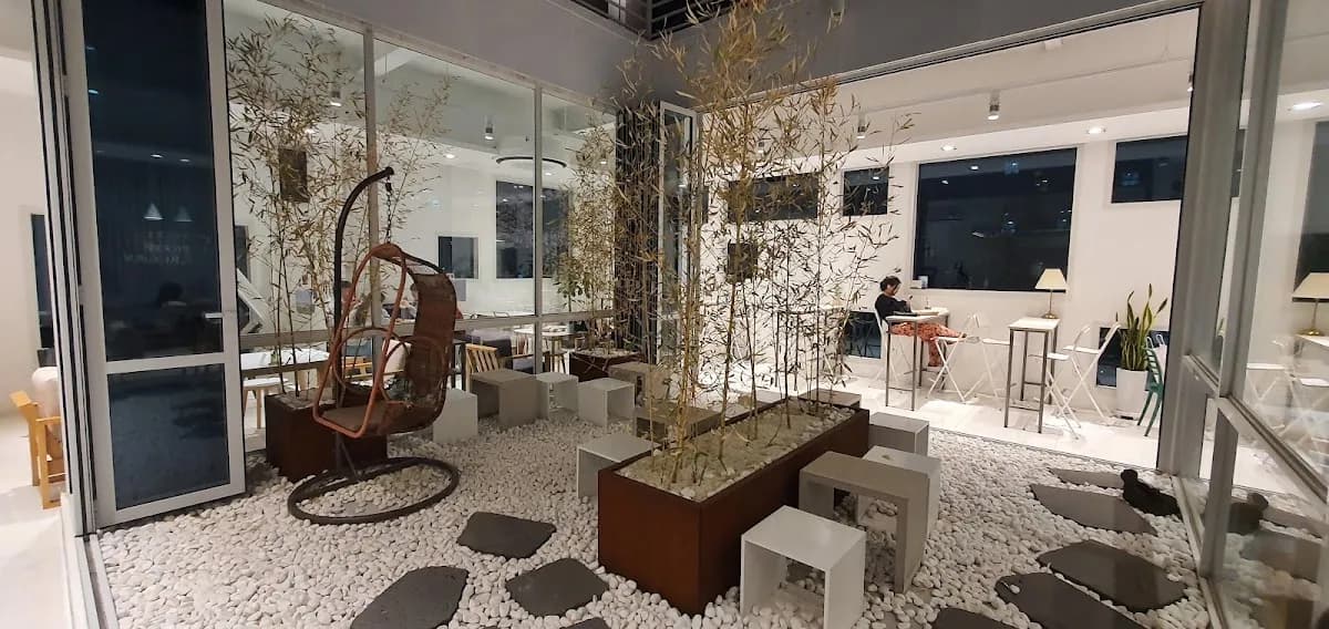 Sinsa-dong Designer Cafes