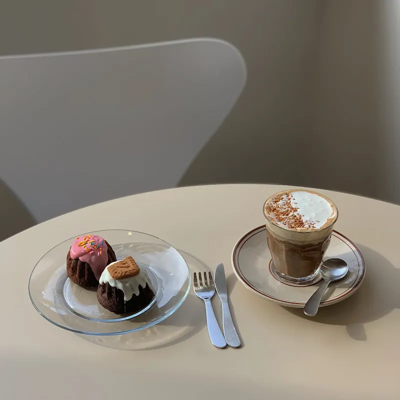 Haenggung-dong Cafe Street 2