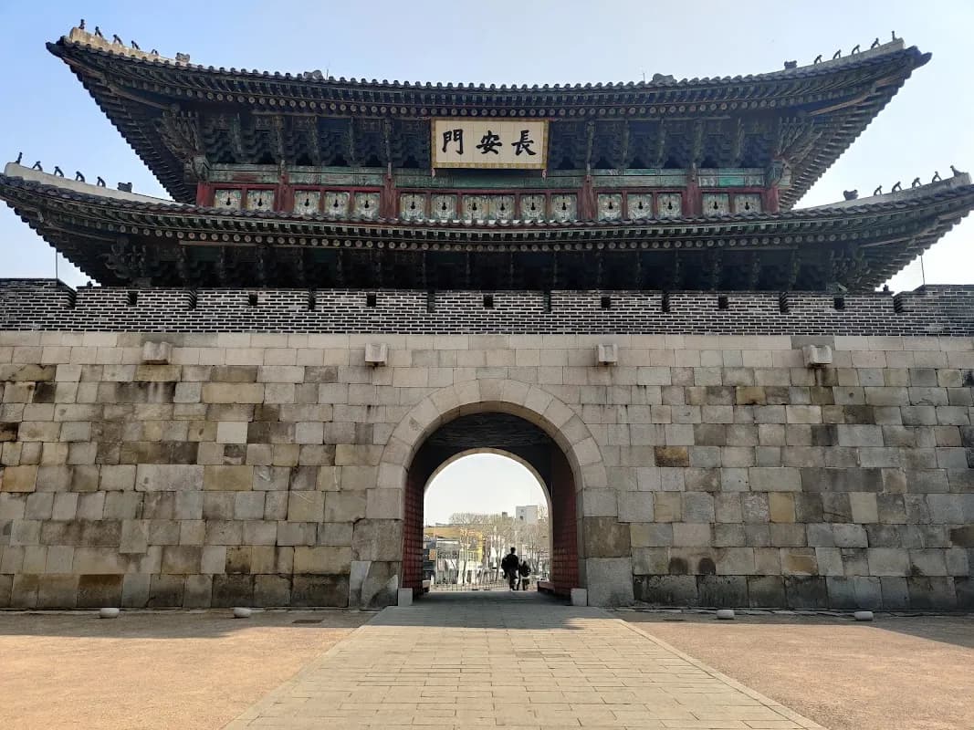 Haenggung-dong Cafe Street 4