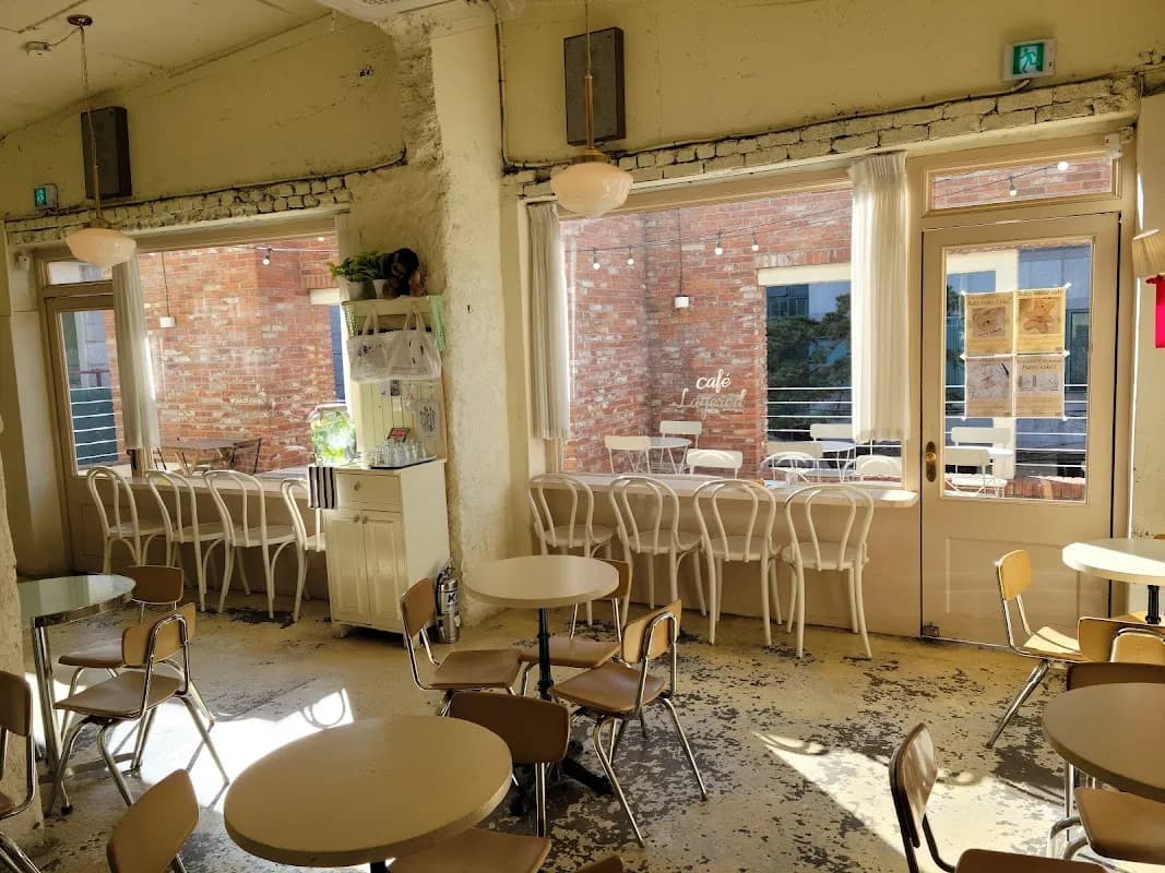 Yeonnam-dong Cafe Street