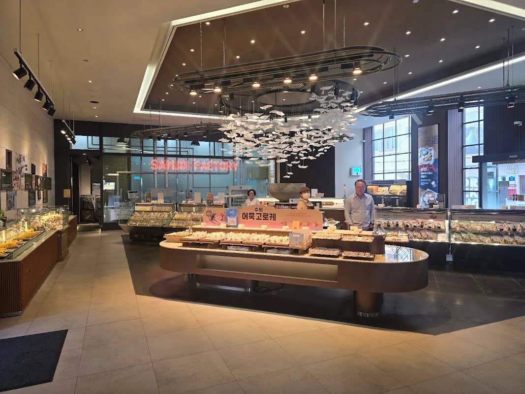 Busan Eomuk (Fish Cake Street) 3