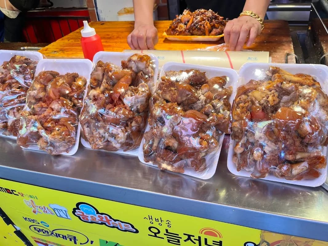 Seoul Hidden Foodie Gems: Local Favorites Beyond Tourist Spots 3