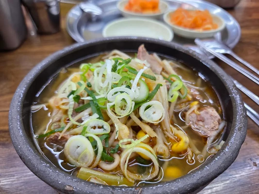 Haeundae Wonjo Halmae Gukbap 4