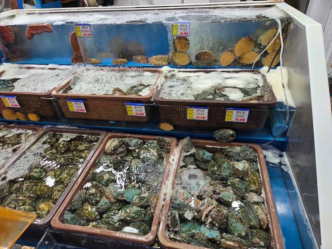 Seogwipo Maeil Olle Market 3