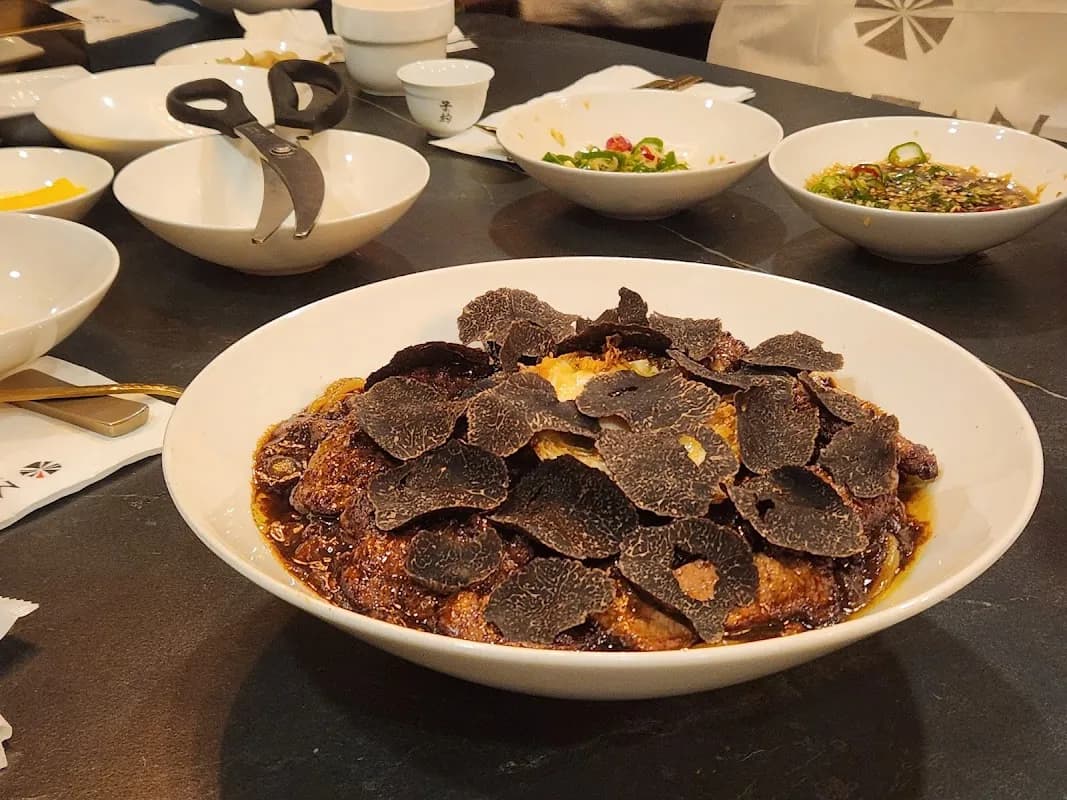 MUTAN Apgujeong Main Store 5