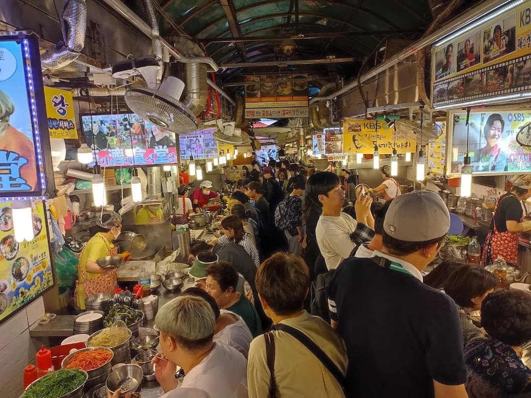 Namdaemun Kalguksu Alley